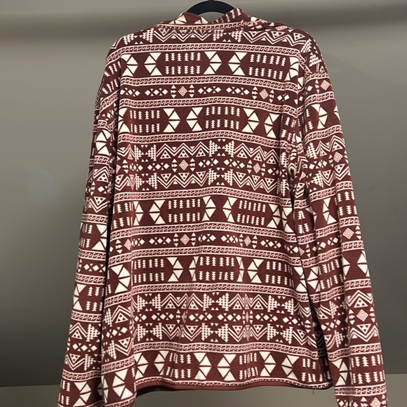 Duluth trading company XL quarter zip with unique design - Picture 3 of 3